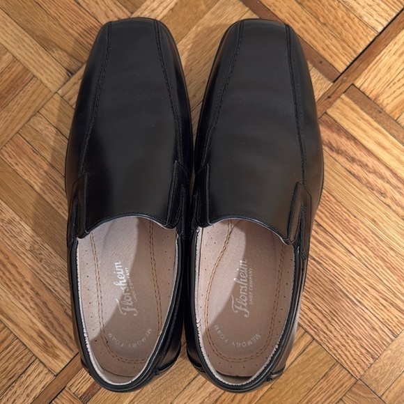 Florsheim Boys Shoe Reveal Bike Slip Jr. Black Sz 41/2 M - Picture 1 of 5